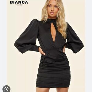 BEAUTIFUL dress with puffy arms